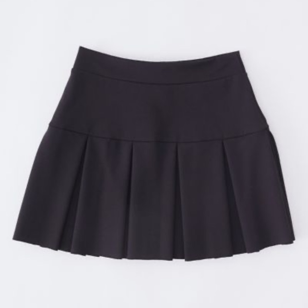UO Black tennis skirt